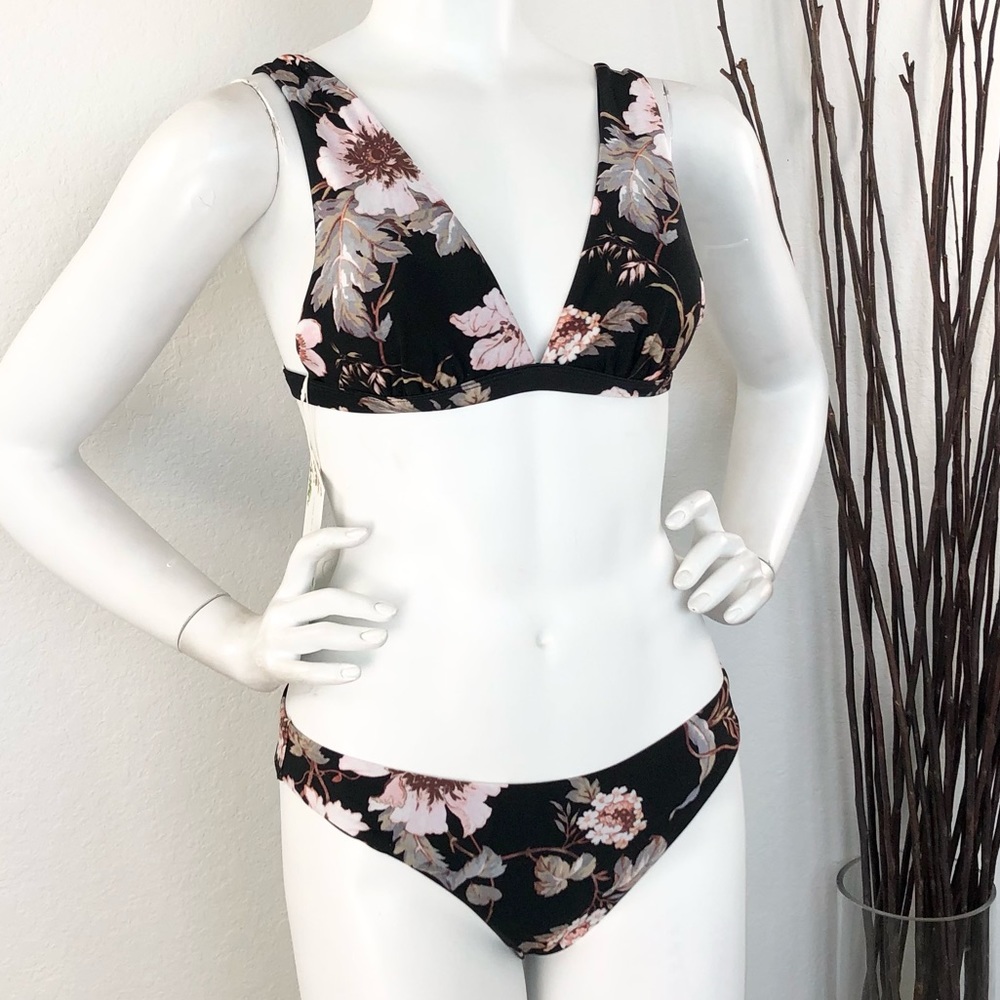 Chelsea & Violet | Floral Plunging Bikini